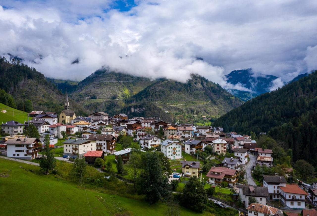 Appartamenti La Rocia Rocca Pietore Dış mekan fotoğraf